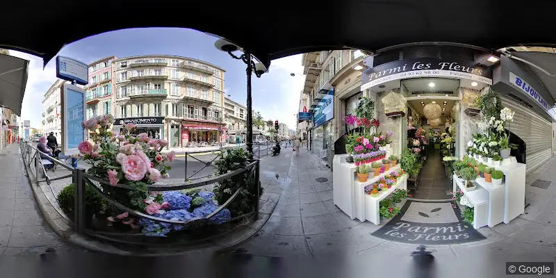 Photo 2 de PARMI LES FLEURS, fleuriste à Nice
